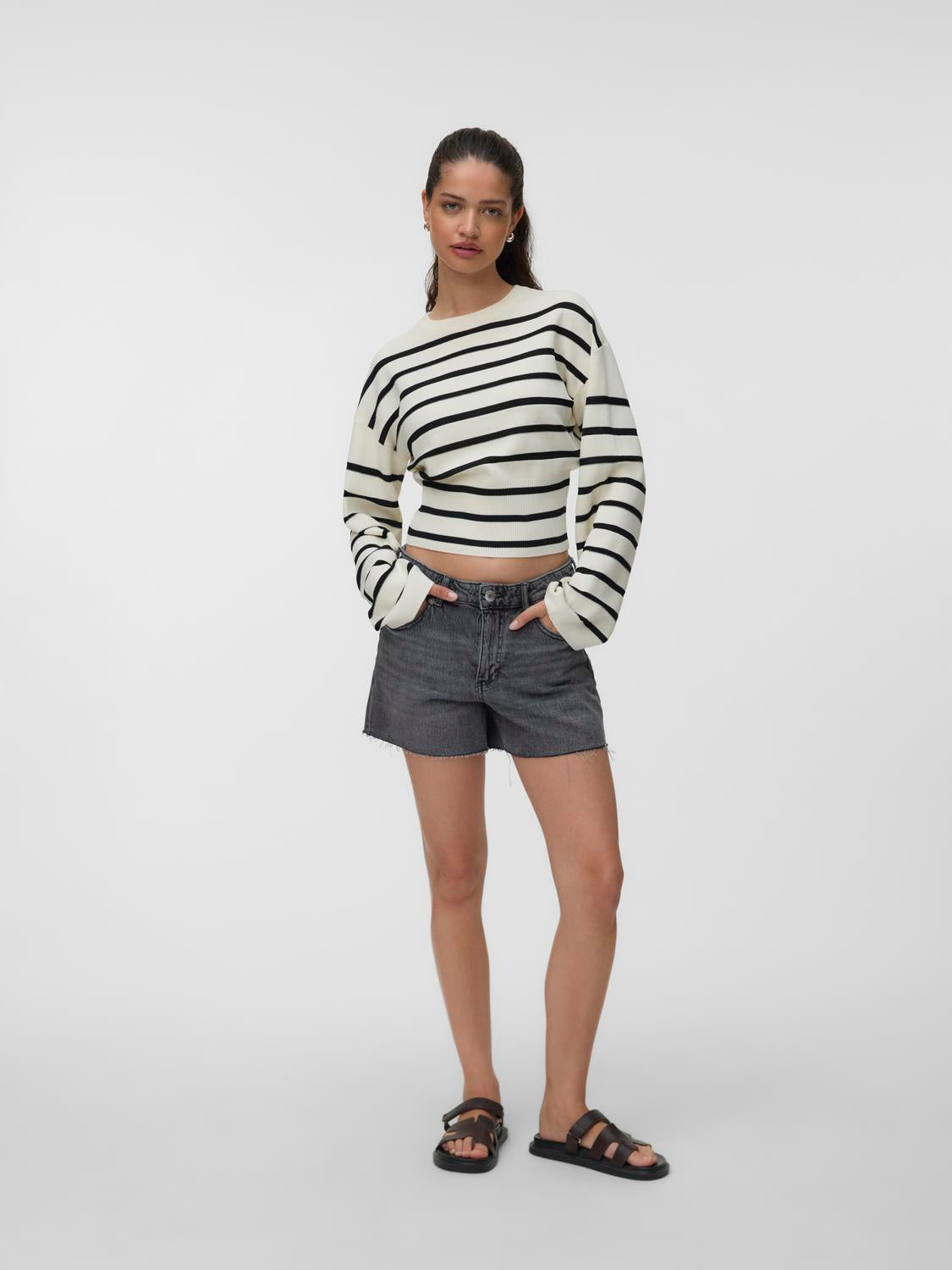 model_shot-front